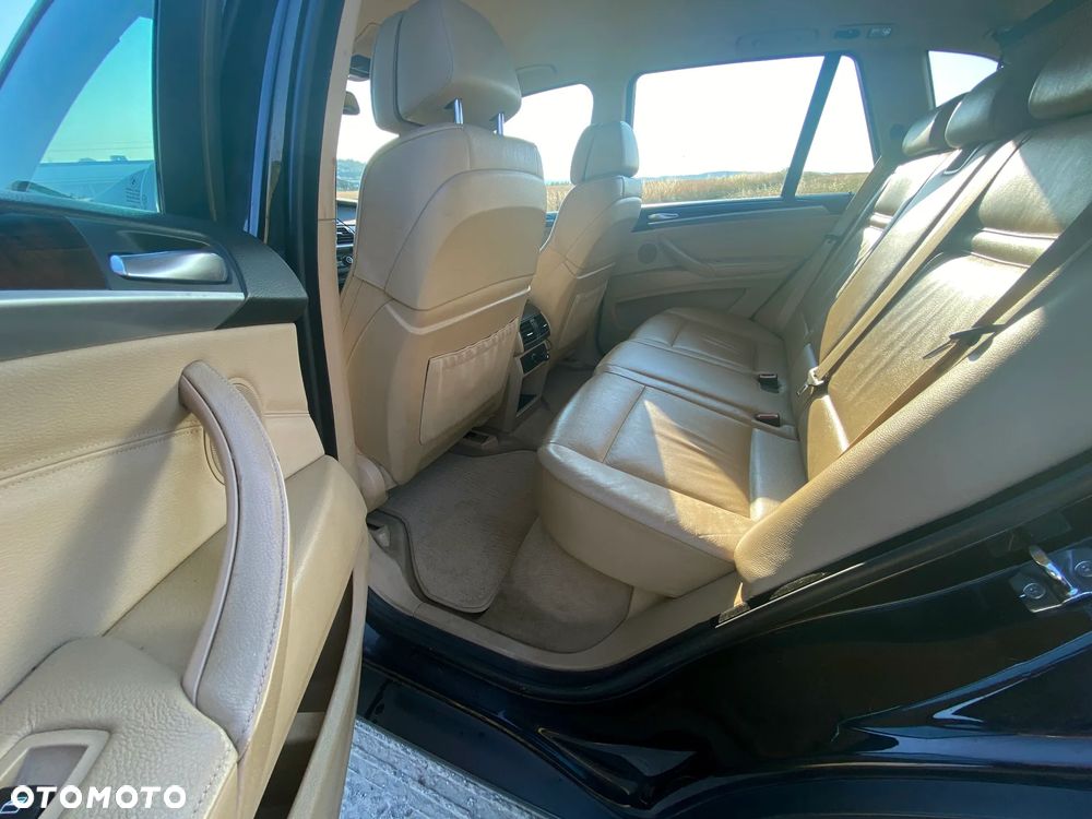 BMW X5 3.0si xDrive - 7