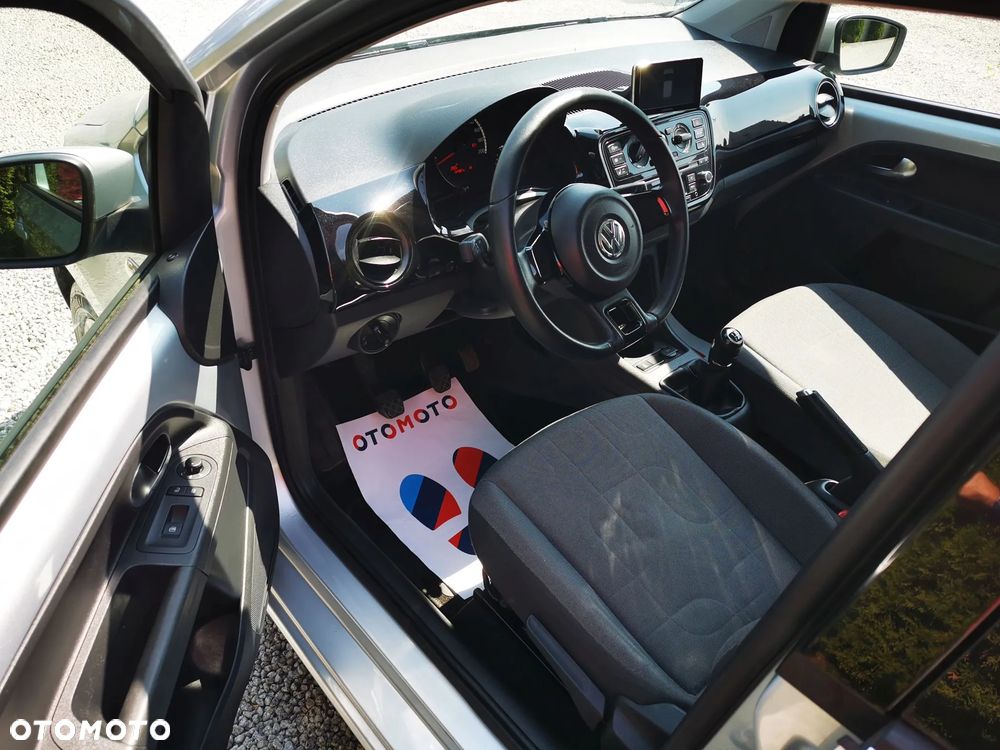 Volkswagen up! high - 11