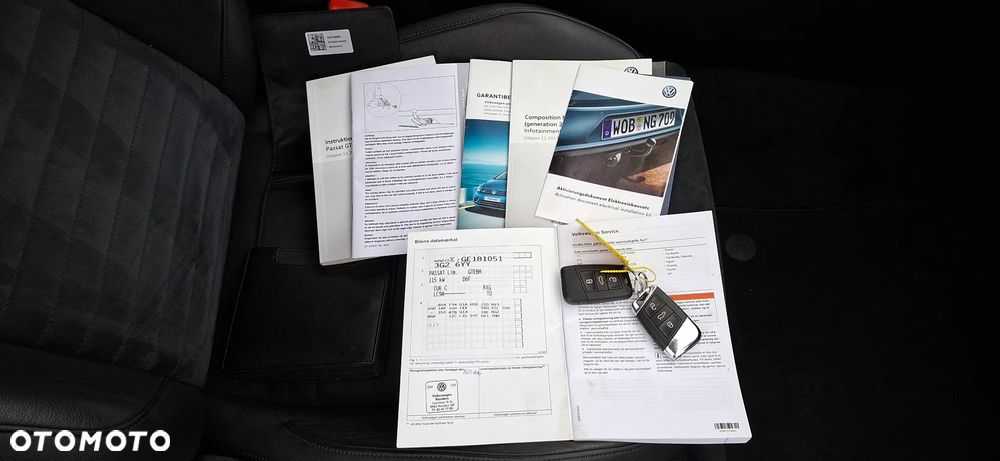 Volkswagen Passat - 36