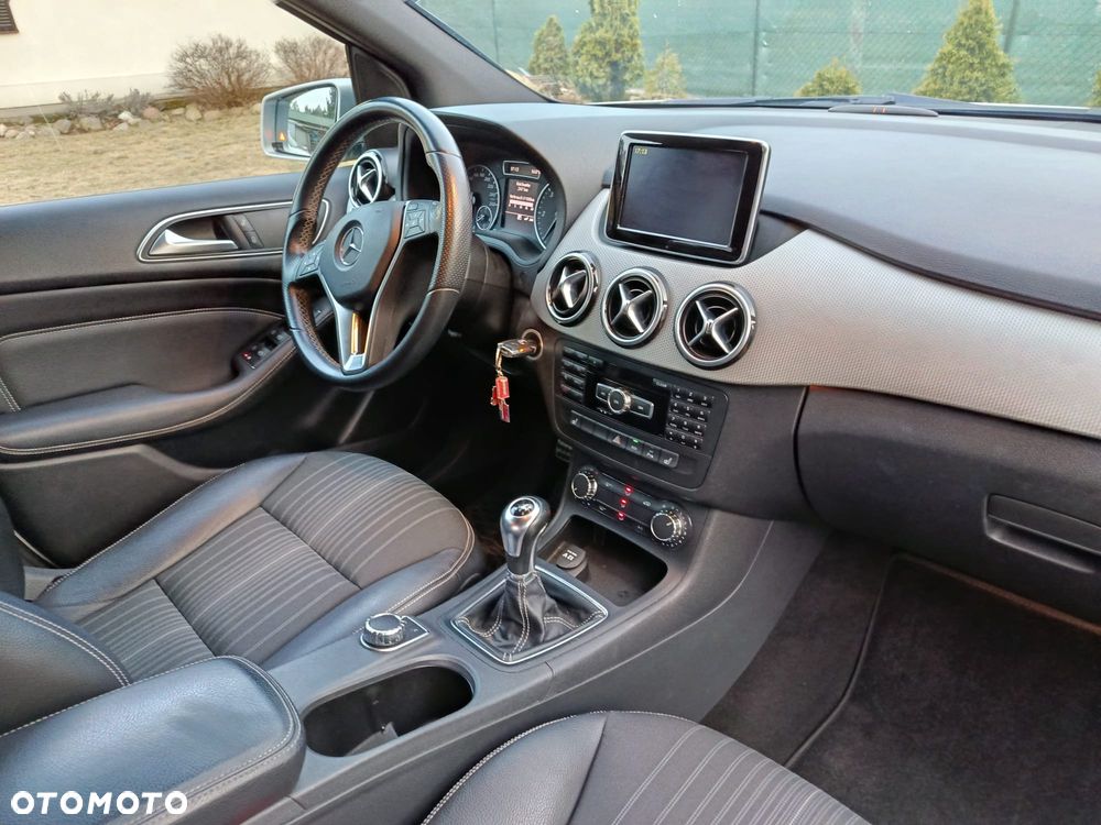 Mercedes-Benz Klasa B 180 CDI (BlueEFFICIENCY) - 11