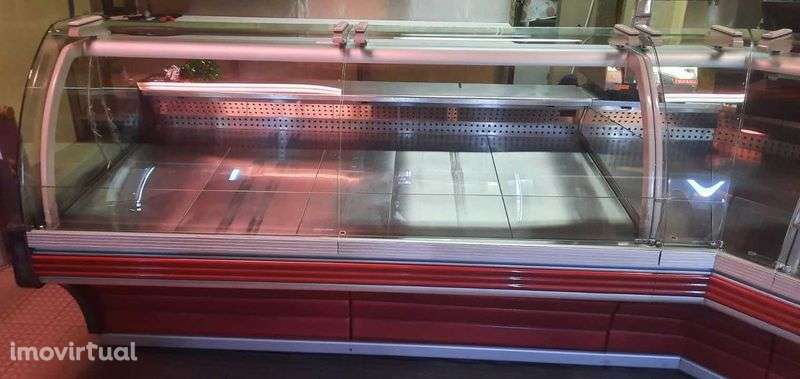 ALUGA-SE : Talho Equipado ou Loja para Outros Ramos - Grande imagem: 2/3