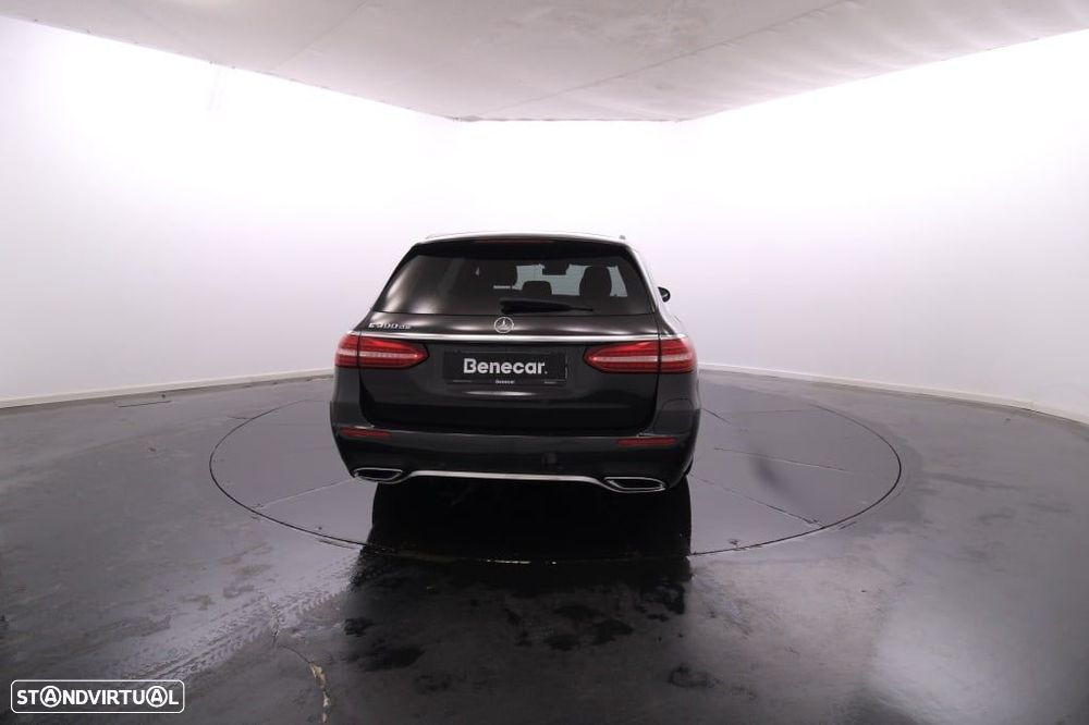Mercedes-Benz E 300 de AMG Line - 7