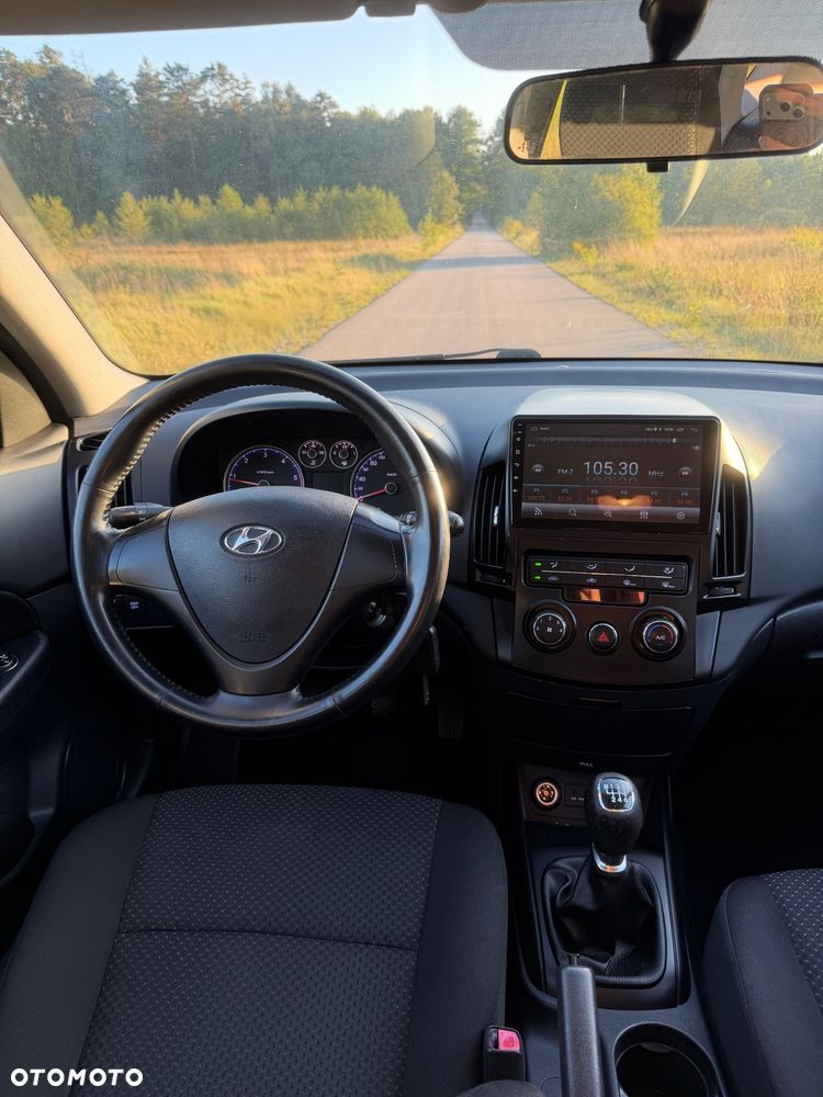 Hyundai i30 i30cw 1.6 CRDi FIFA WM Edition - 14