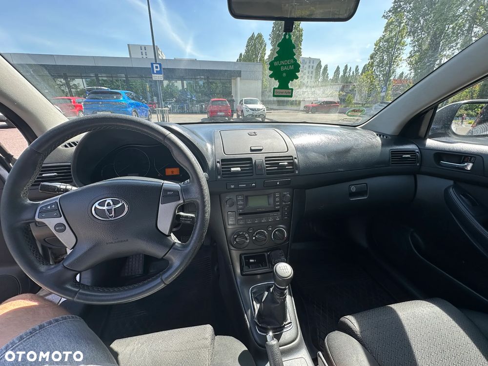 Toyota Avensis 2.0 D-4D Luna - 10