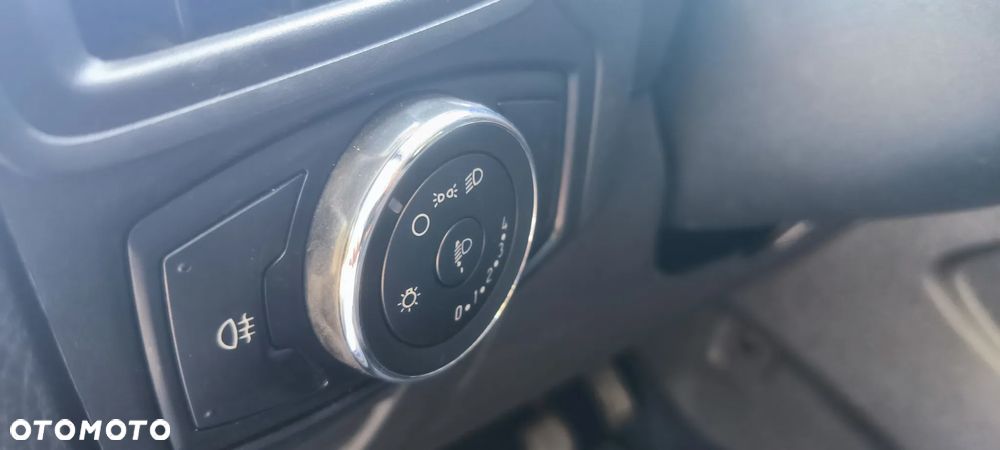 Ford Focus 1.6 Trend - 10
