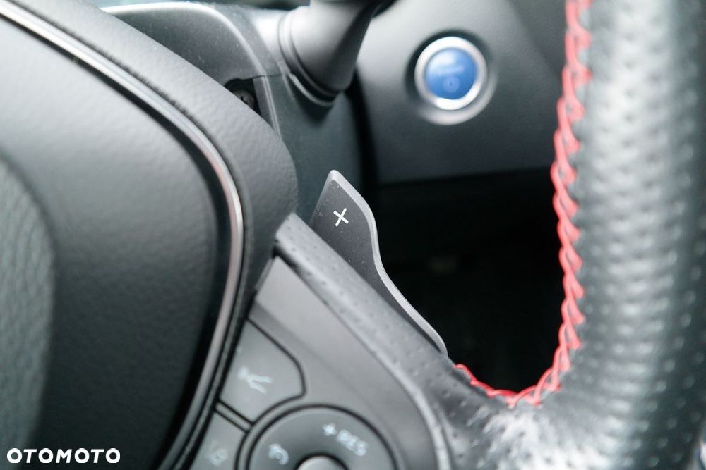 Toyota Corolla 2.0 Hybrid GR Sport - 19