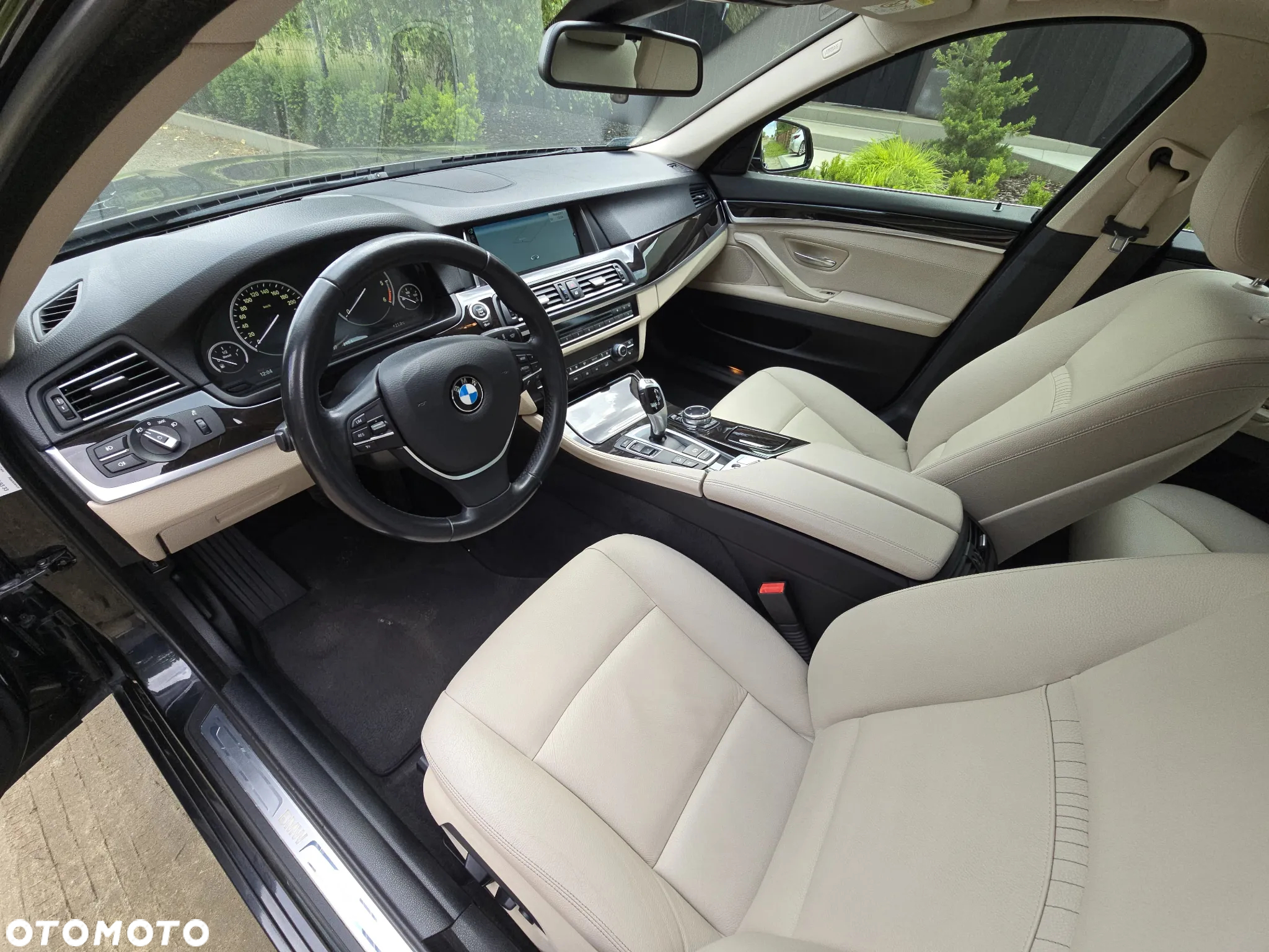 BMW Seria 5 520d xDrive Luxury Line - 12
