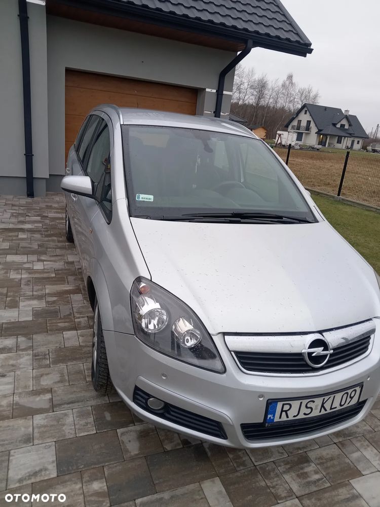 Opel Zafira 1.9 CDTI - 4