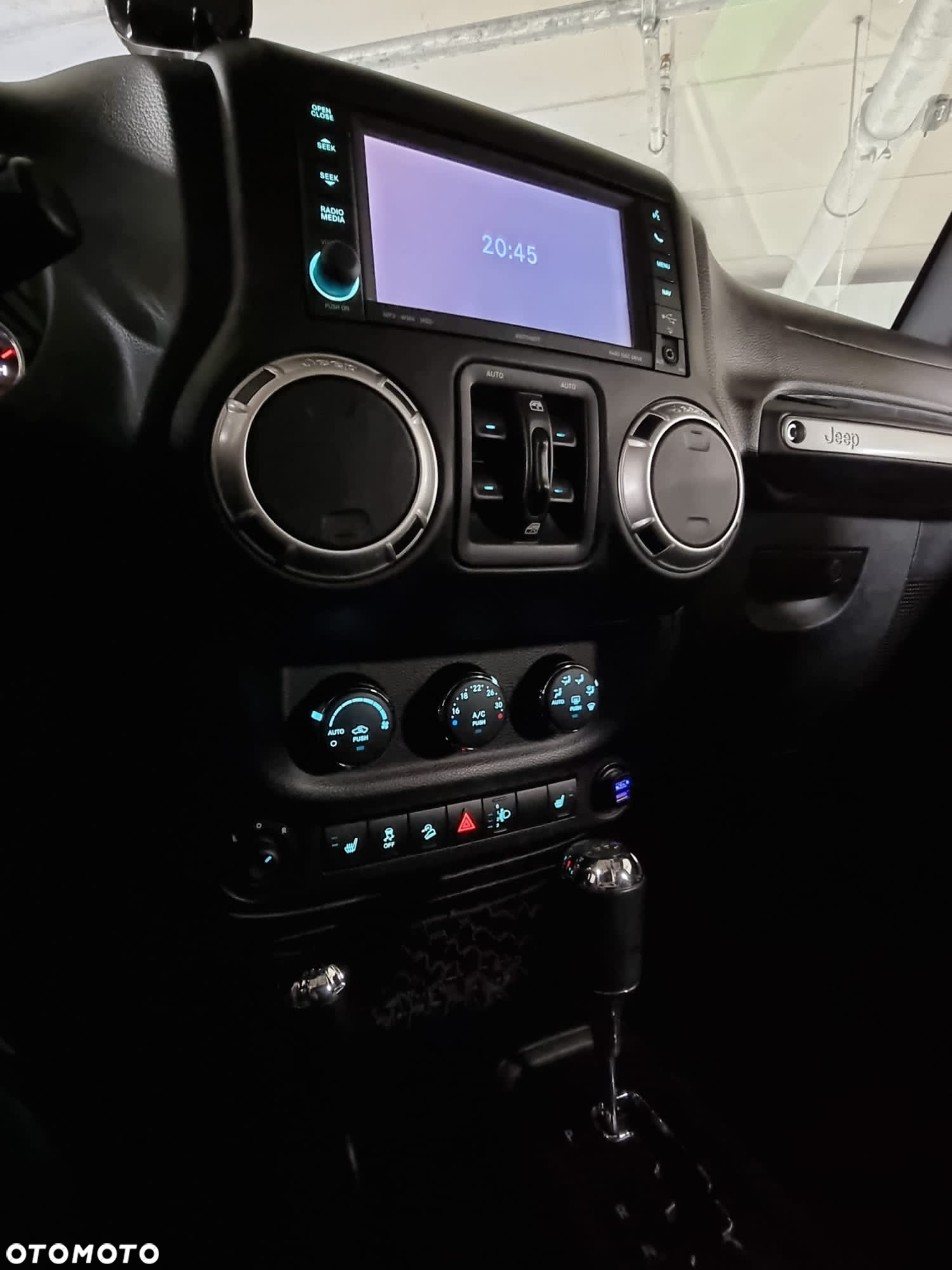 Jeep Wrangler 3.6 Unlim Sahara EU6 - 23