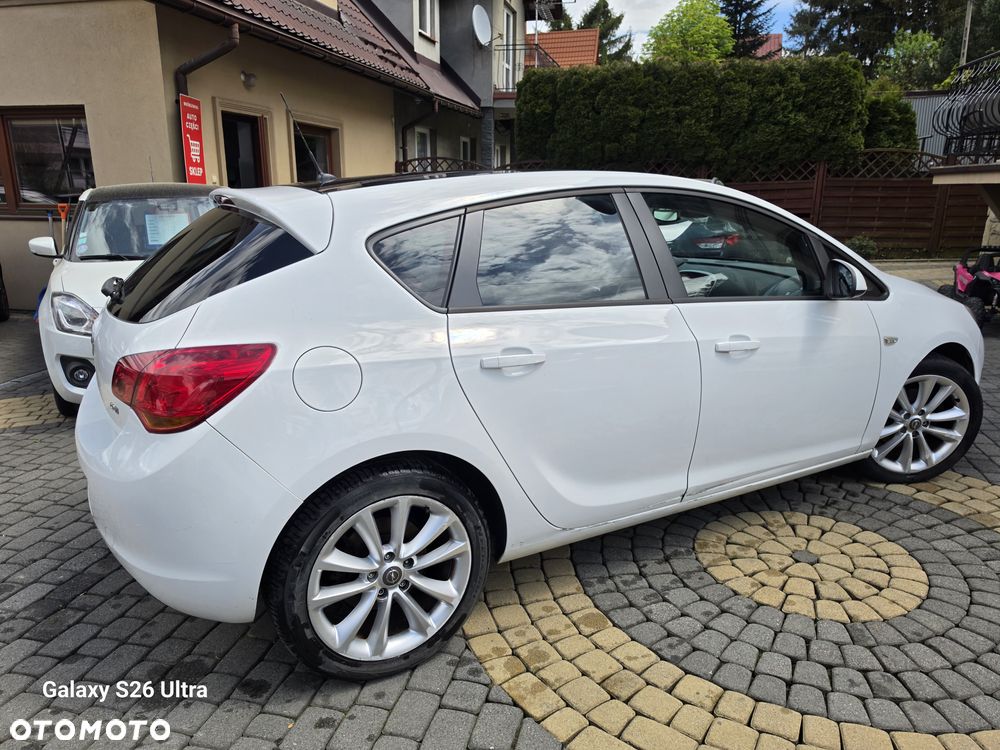 Opel Astra 1.7 CDTI Enjoy - 11