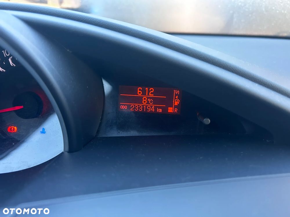 Toyota Verso 1.6 D-4D Prestige 7os - 8