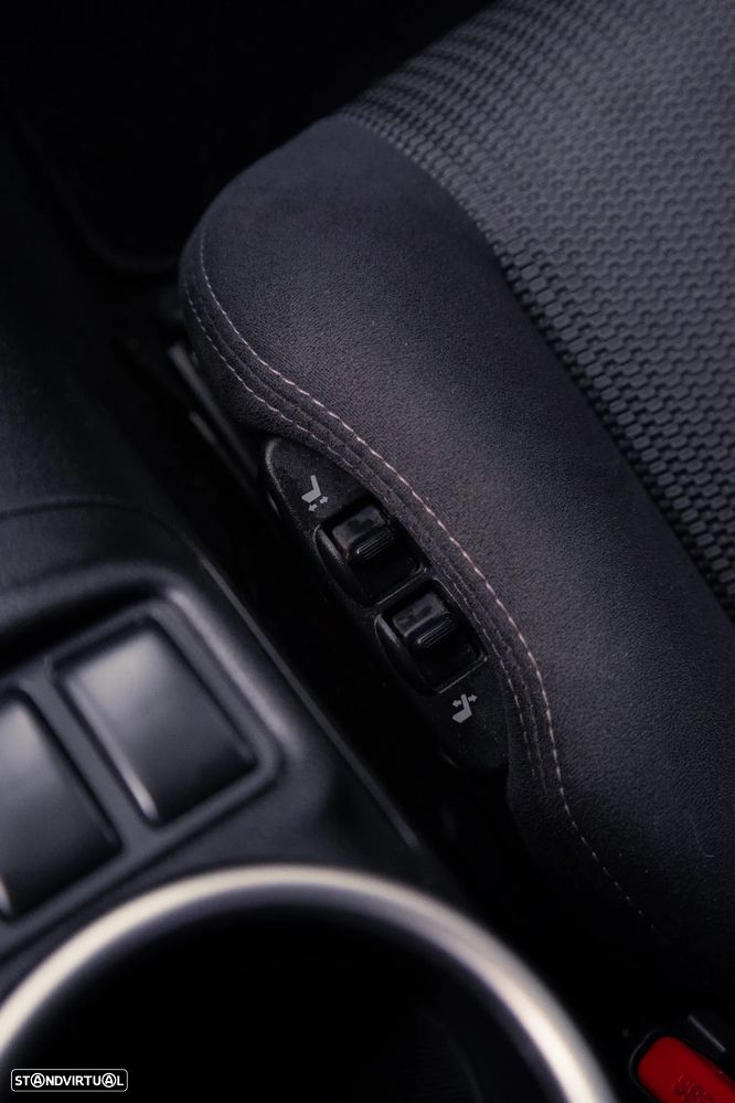 Nissan 370 Z Black Edition - 14