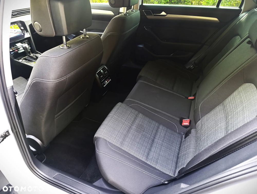 Volkswagen Passat 2.0 TDI Business DSG - 15