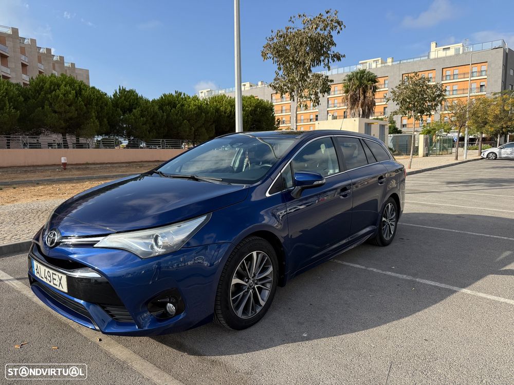 Toyota Avensis Touring Sports 1.6 D-4D Luxury+GPS - 4
