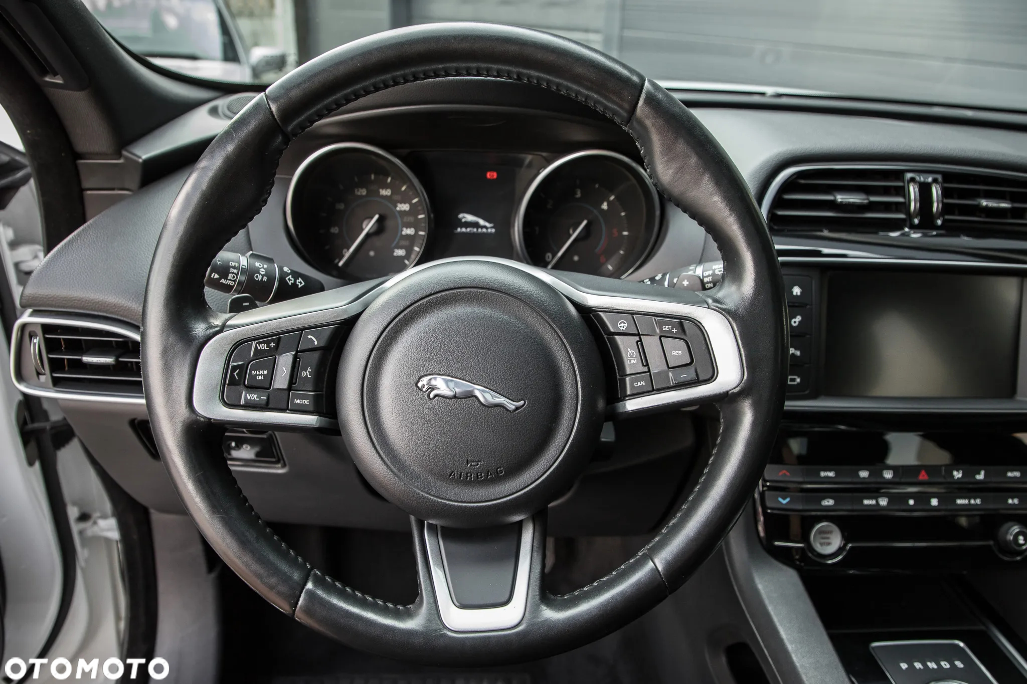 Jaguar F-Pace 2.0 i4D AWD Prestige - 23