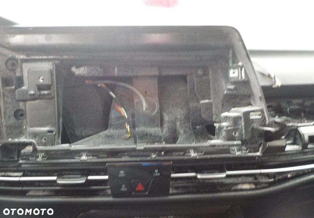 Volkswagen Golf - 32