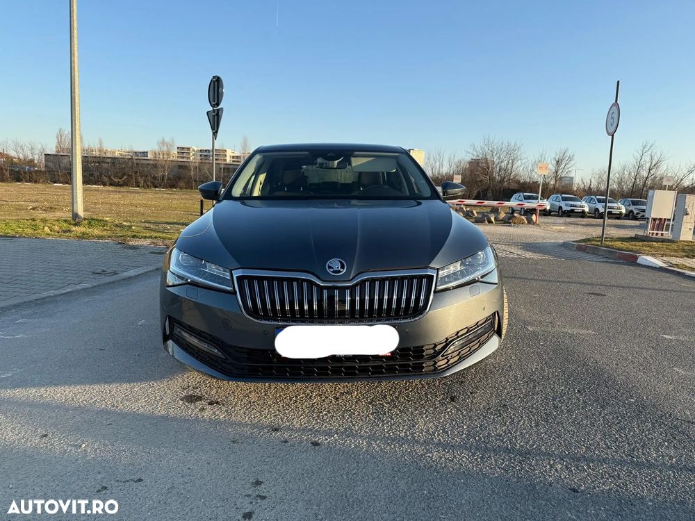 Skoda Superb 2.0 TDI DSG Ambition - 2