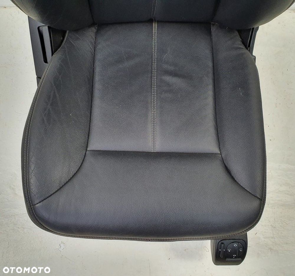 FOTEL PRAWY PRZÓD GRZANY MERCEDES GL X164 EUROPA - 2