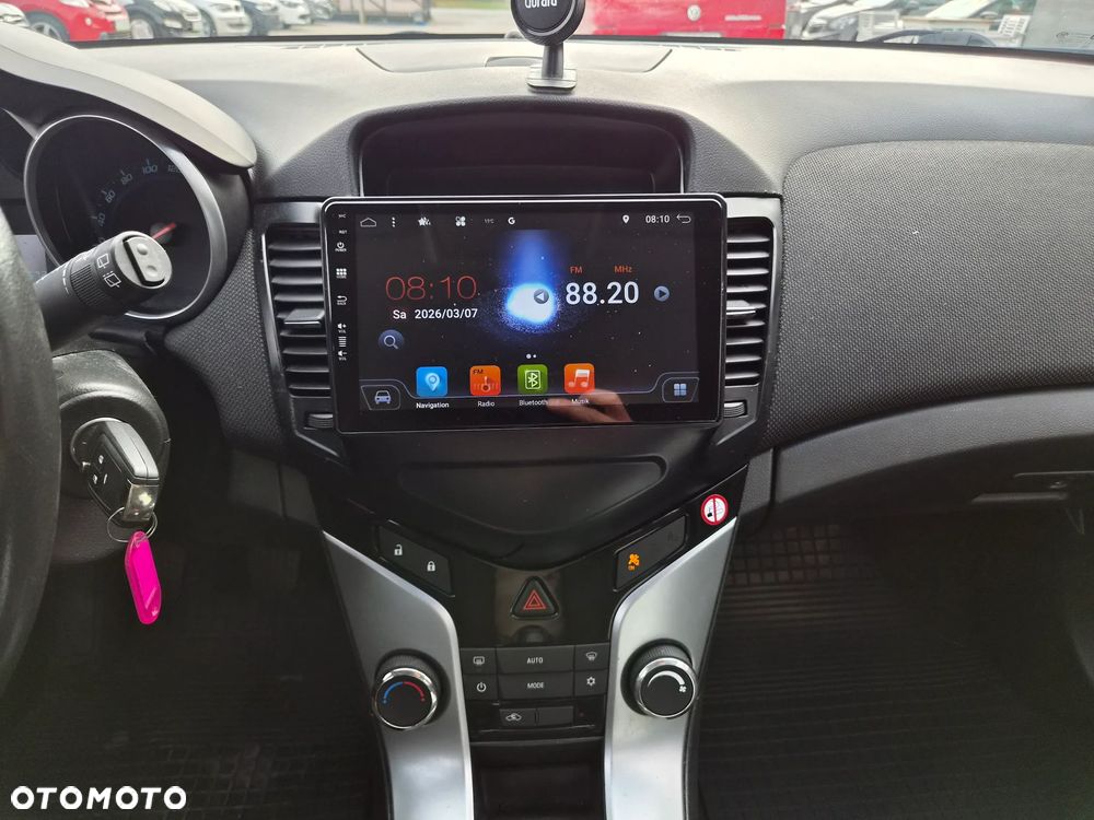 Chevrolet Cruze - 25