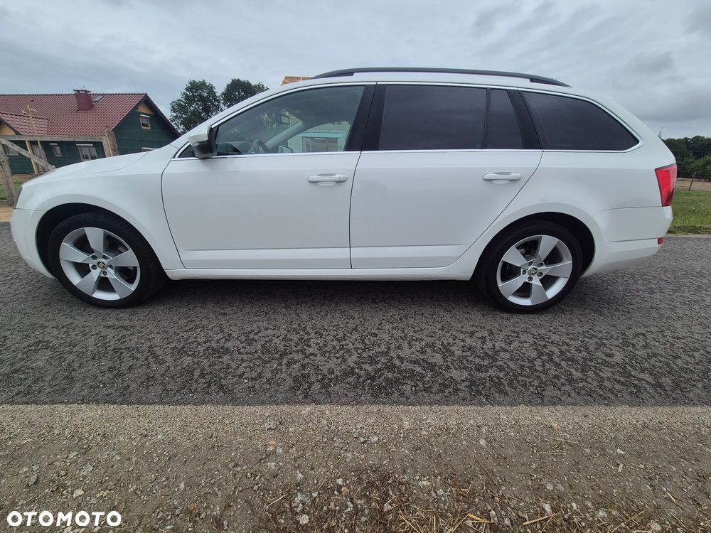 Skoda Octavia 1.6 TDI DPF DSG Elegance - 6