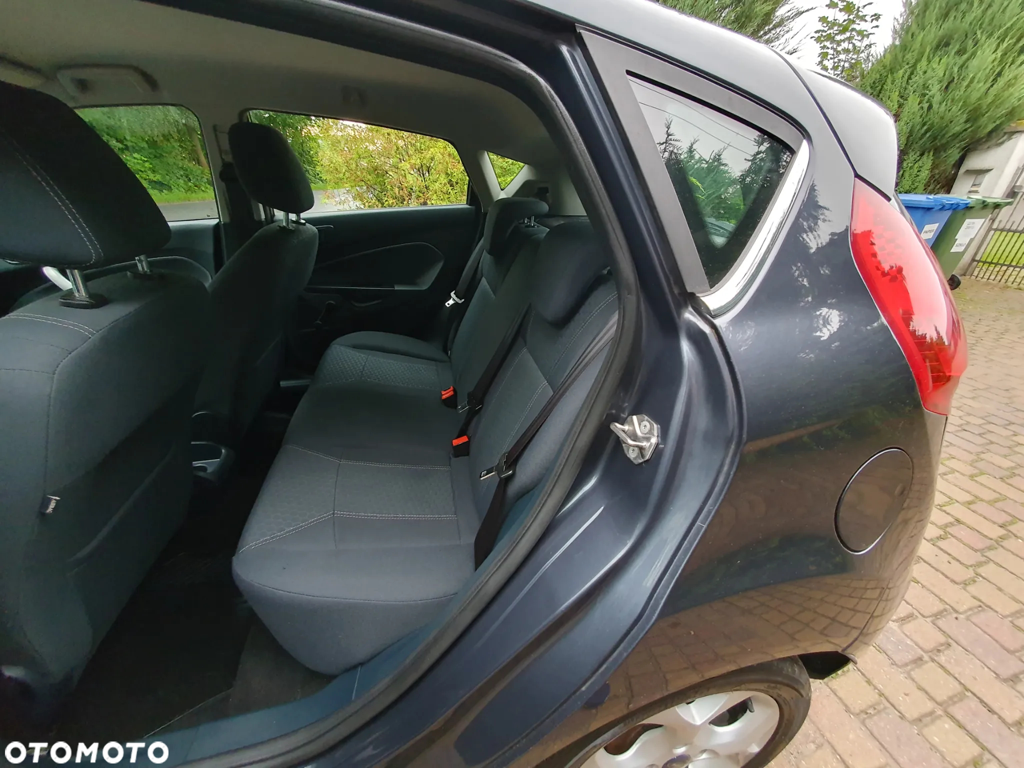 Ford Fiesta 1.4 Ghia - 11