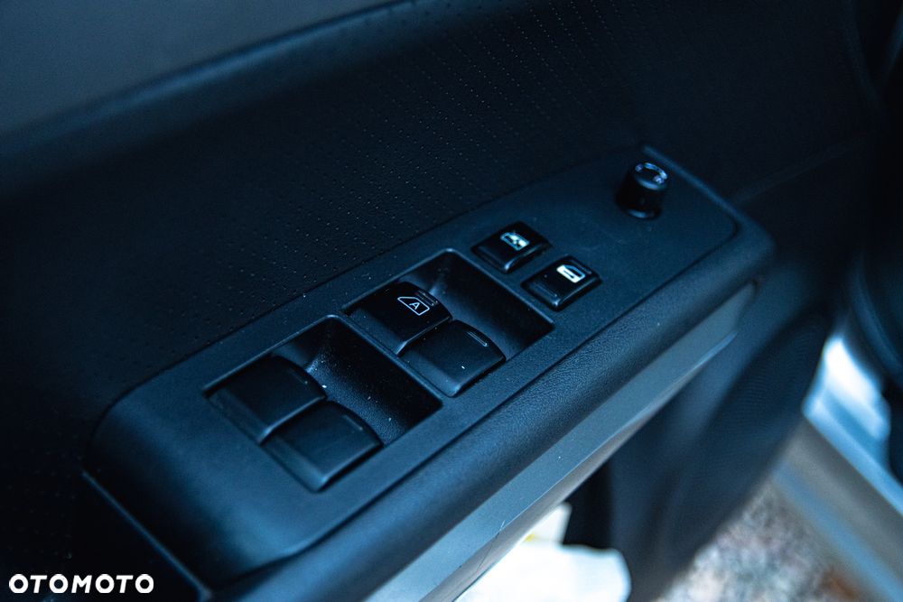 Nissan X-Trail 2.0 dCi 4x4 DPF SE - 16