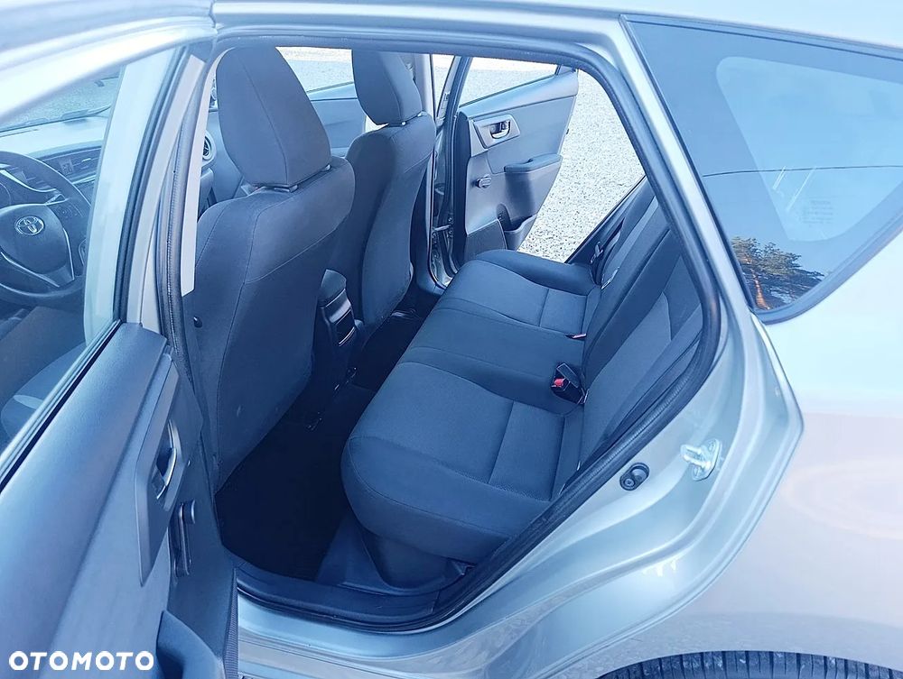 Toyota Auris Hybrid 135 Comfort - 12