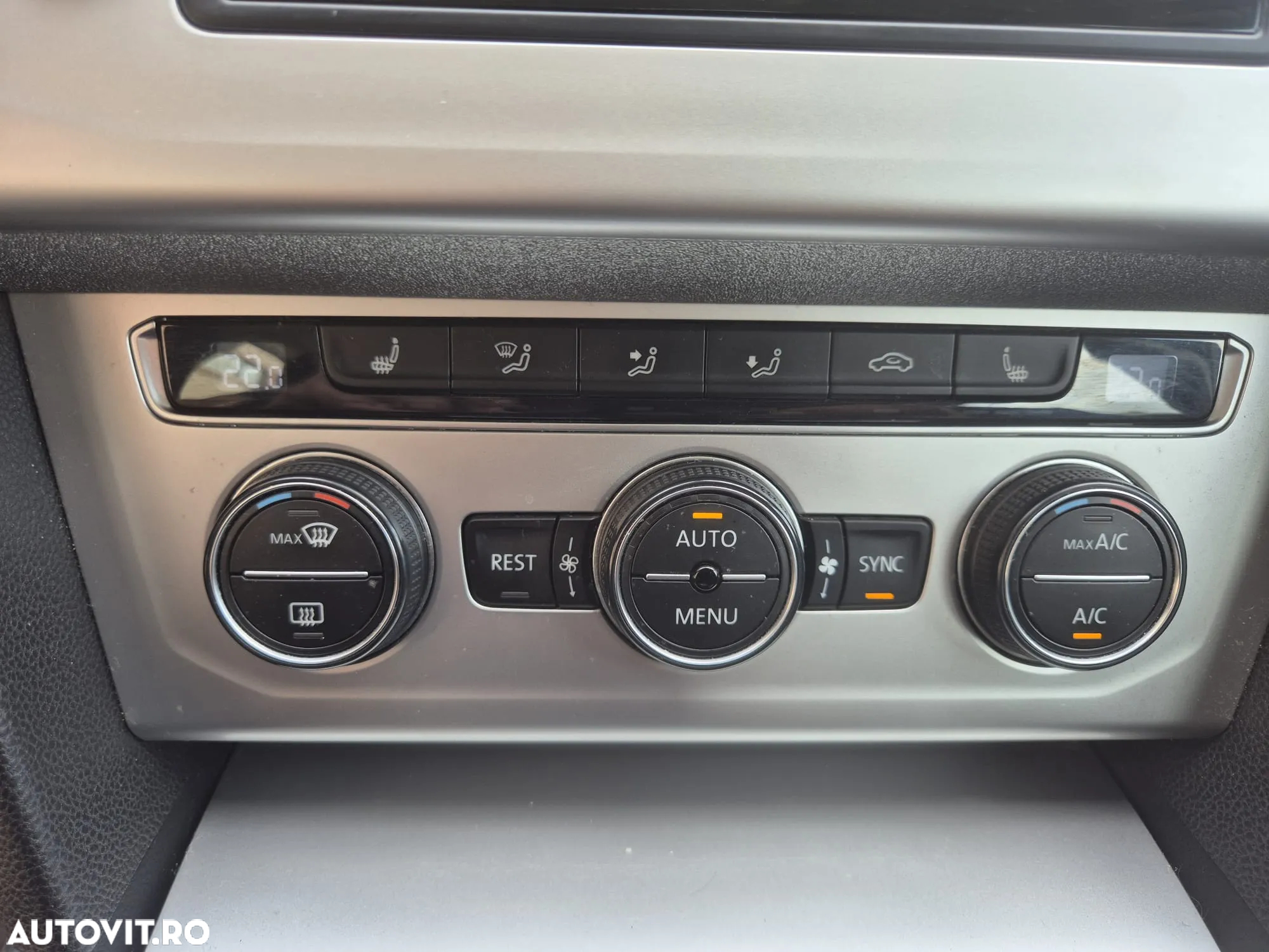 Volkswagen Passat 1.6 TDI (BlueMotion Technology) Comfortline - 27