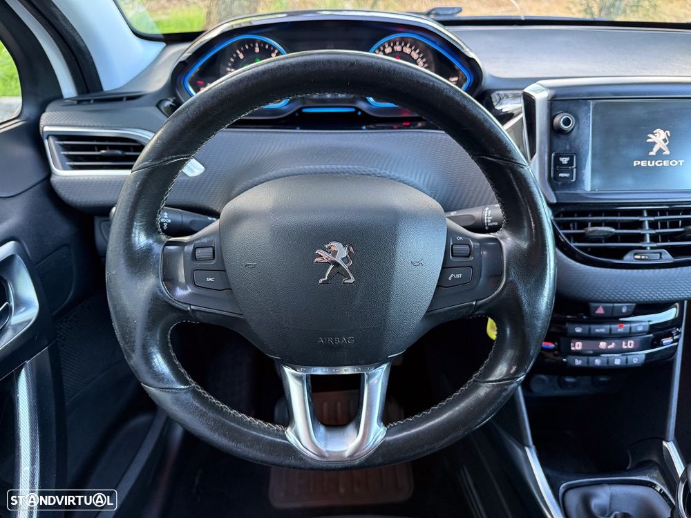 Peugeot 2008 1.6 e-HDi Allure - 28
