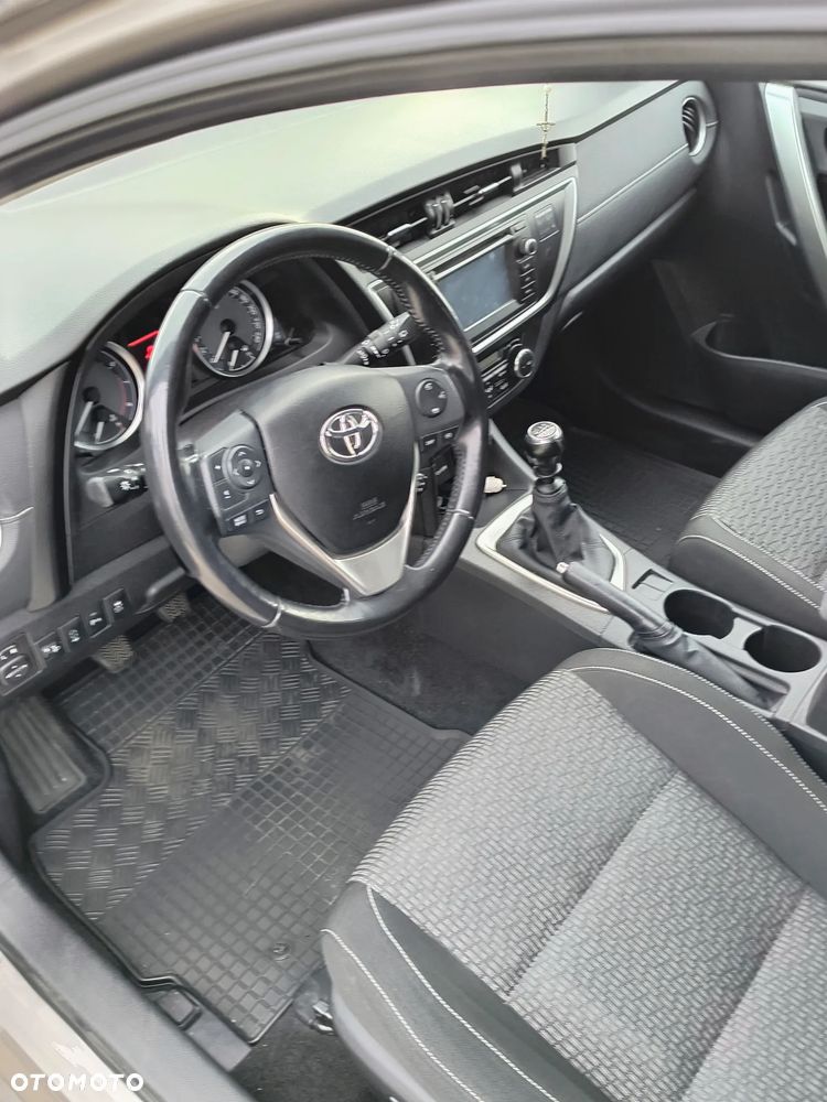 Toyota Auris 1.6 Valvematic Edition - 6
