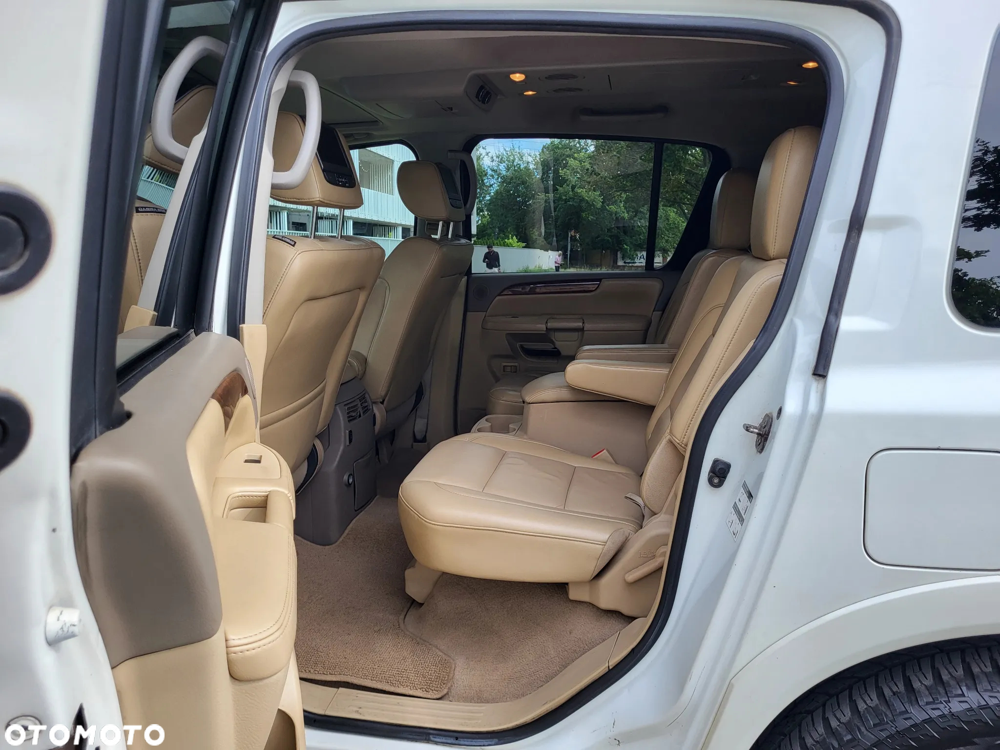 Nissan Armada - 20