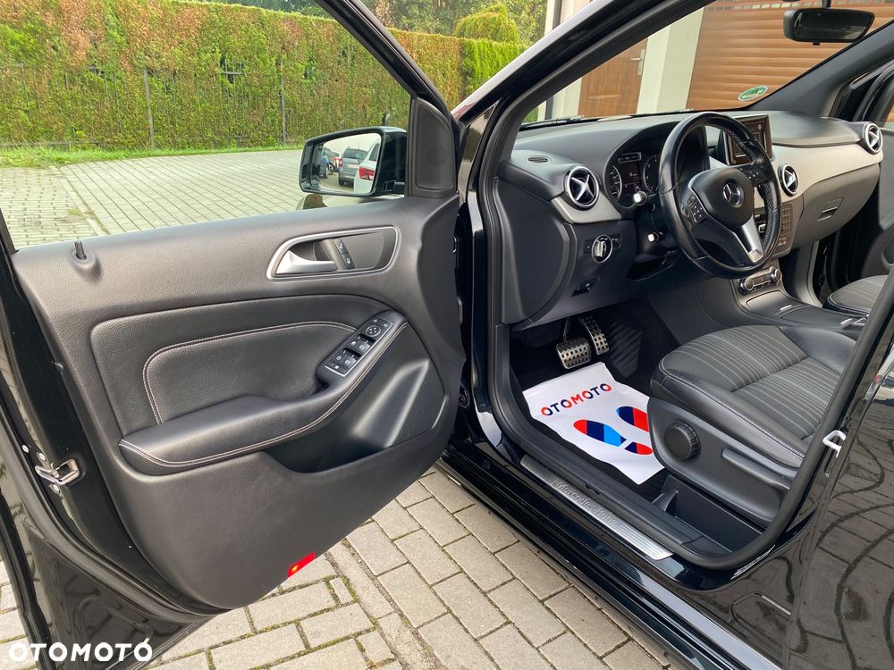 Mercedes-Benz Klasa B 180 CDI 7G-DCT - 36