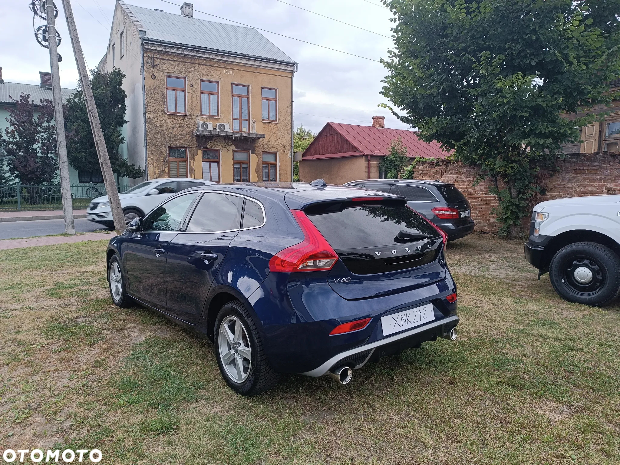 Volvo V40 T3 R-Design - 4