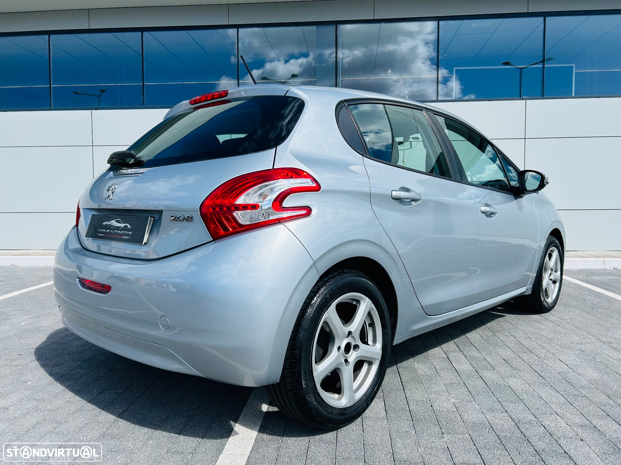 Peugeot 208 1.4 HDi Active - 17