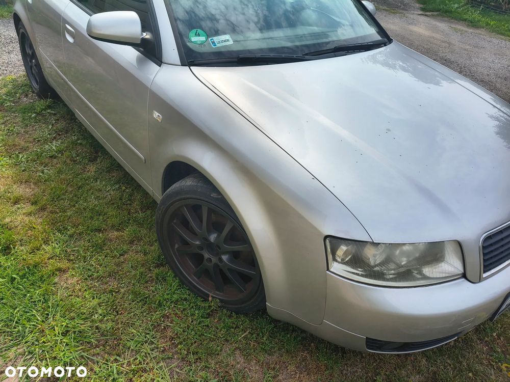 Audi A4 Limousine - 3