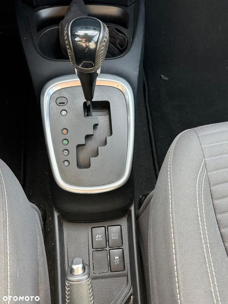 Toyota Yaris - 10