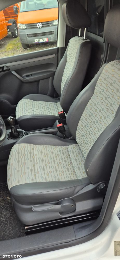 Volkswagen Caddy Maxi - 10