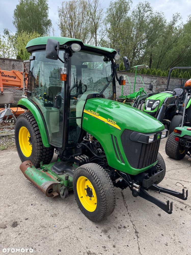 John Deere 3720 - 1