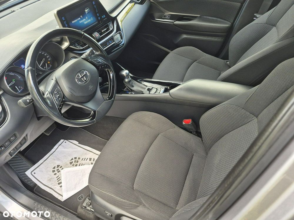 Toyota C-HR - 10