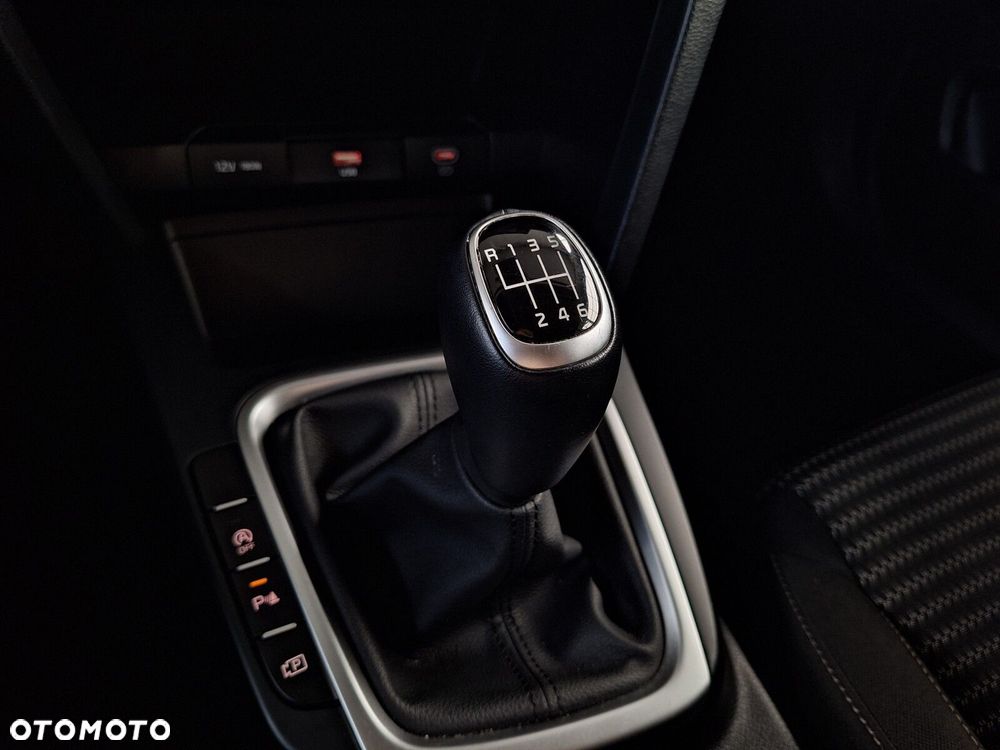 Kia Ceed 1.5 T-GDI M - 35
