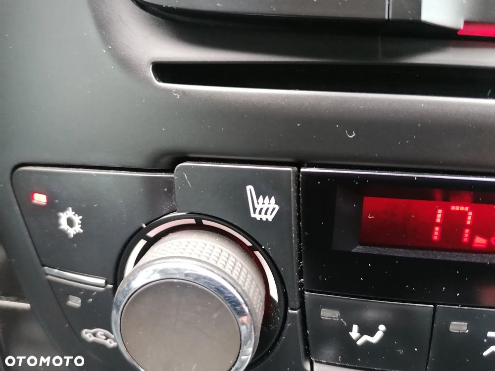 Opel Insignia 1.8 Cosmo - 26