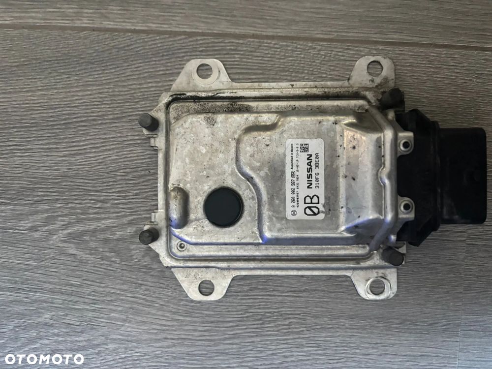 Nissan Sentra sterownik silnika - 1