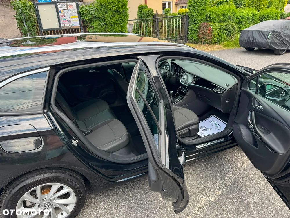 Opel Astra 1.4 T Dynamic S&S - 22