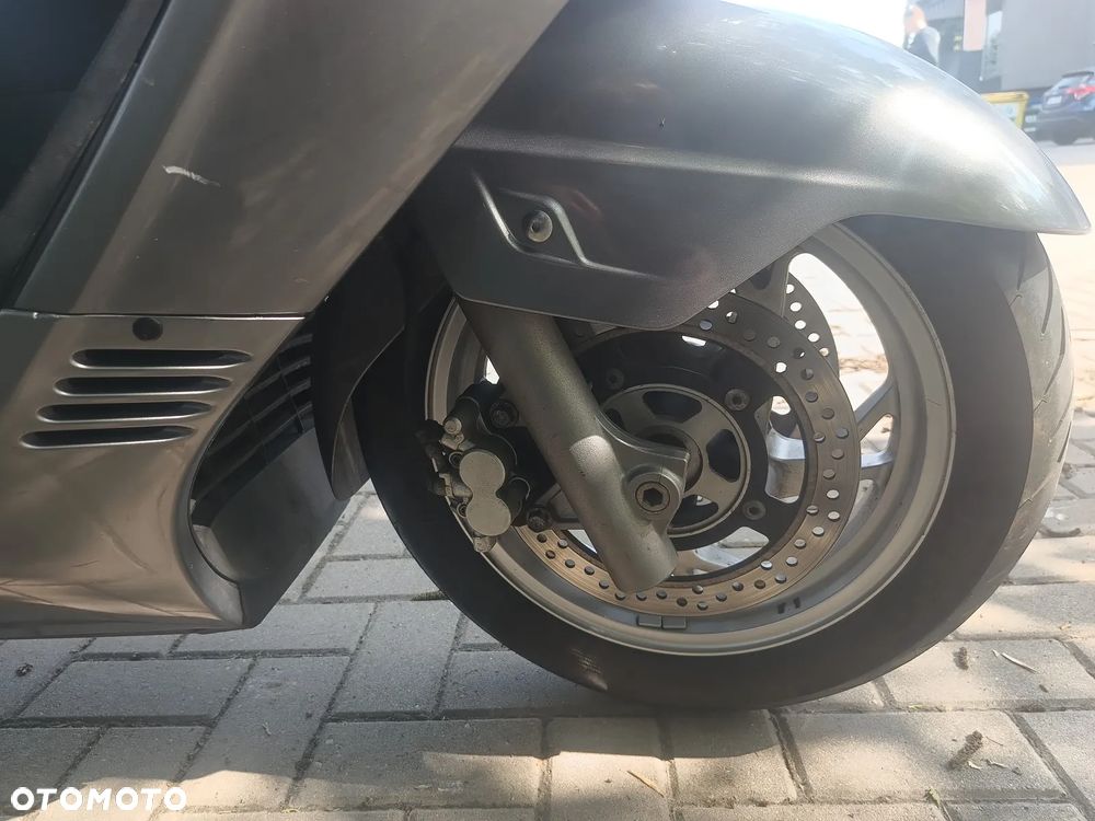 Suzuki Burgman - 6