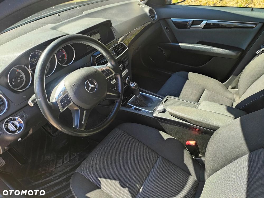 Mercedes-Benz Klasa C 180 CDI DPF (BlueEFFICIENCY) - 9