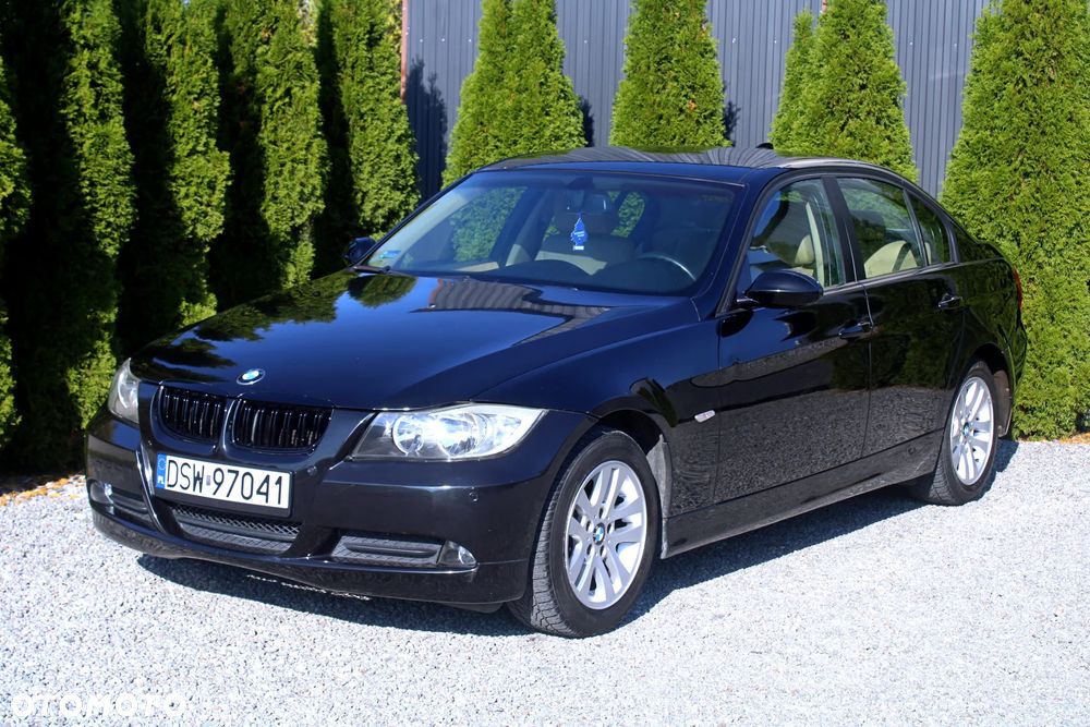 BMW Seria 3 318i - 4