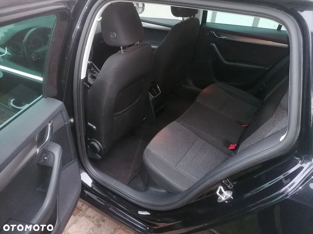 Skoda Octavia 2.0 TDI DSG Edition - 11