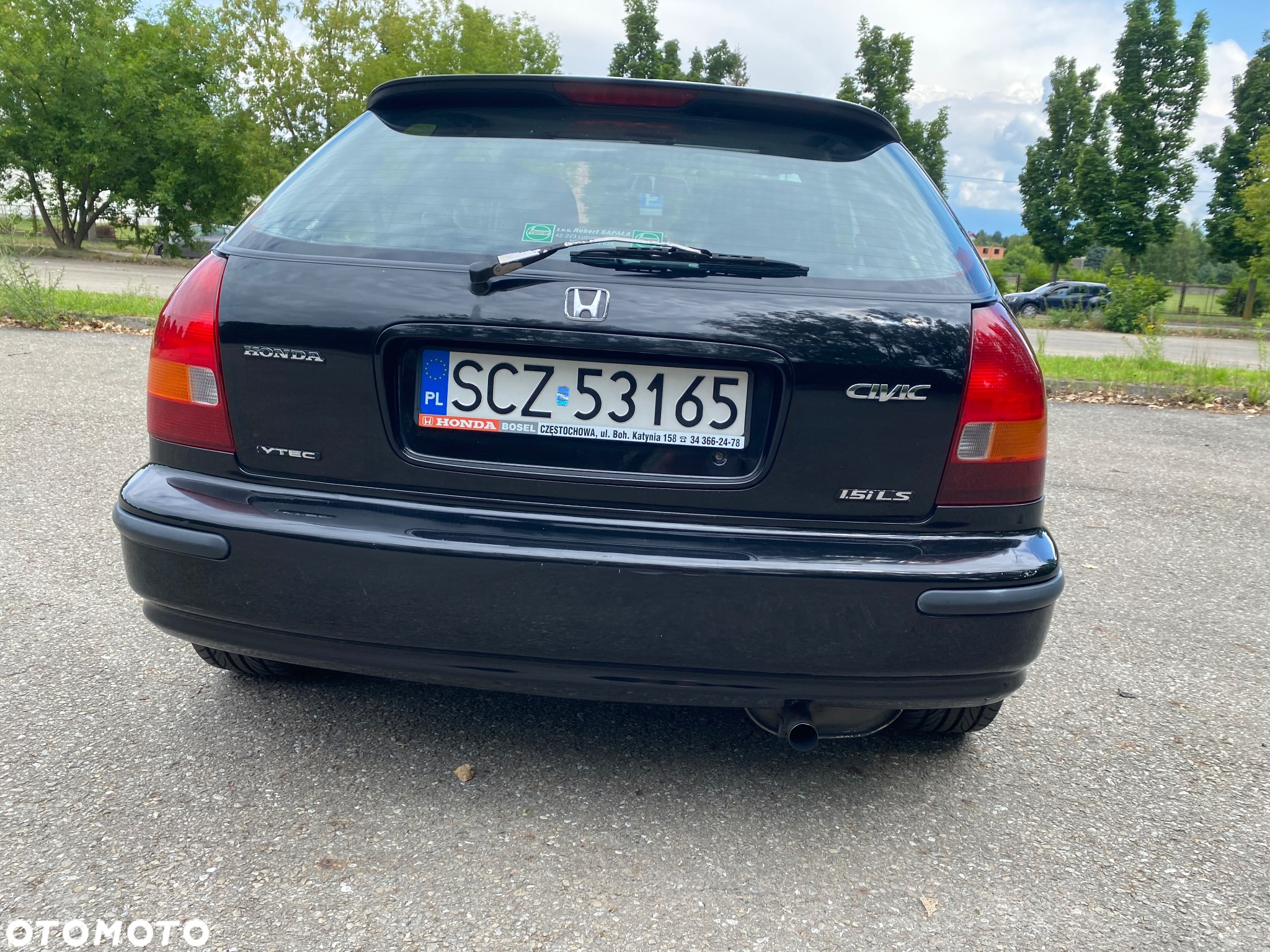 Honda Civic 1.5i VTEC LS - 3