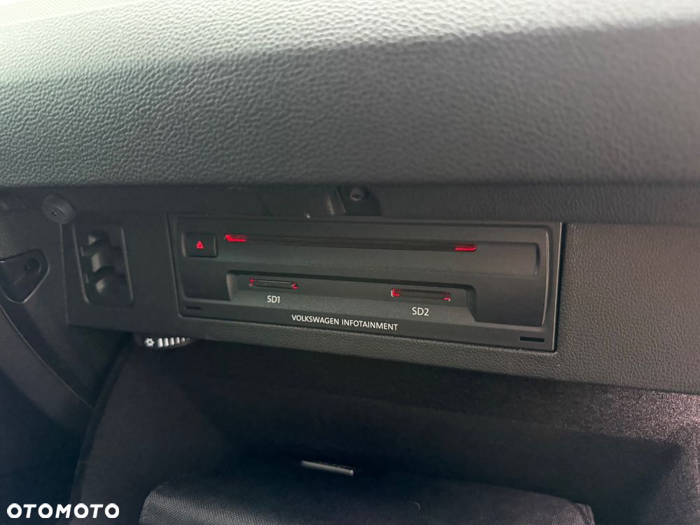 Volkswagen Passat Variant 2.0 TDI DSG (BlueMotion Technology) Trendline - 26
