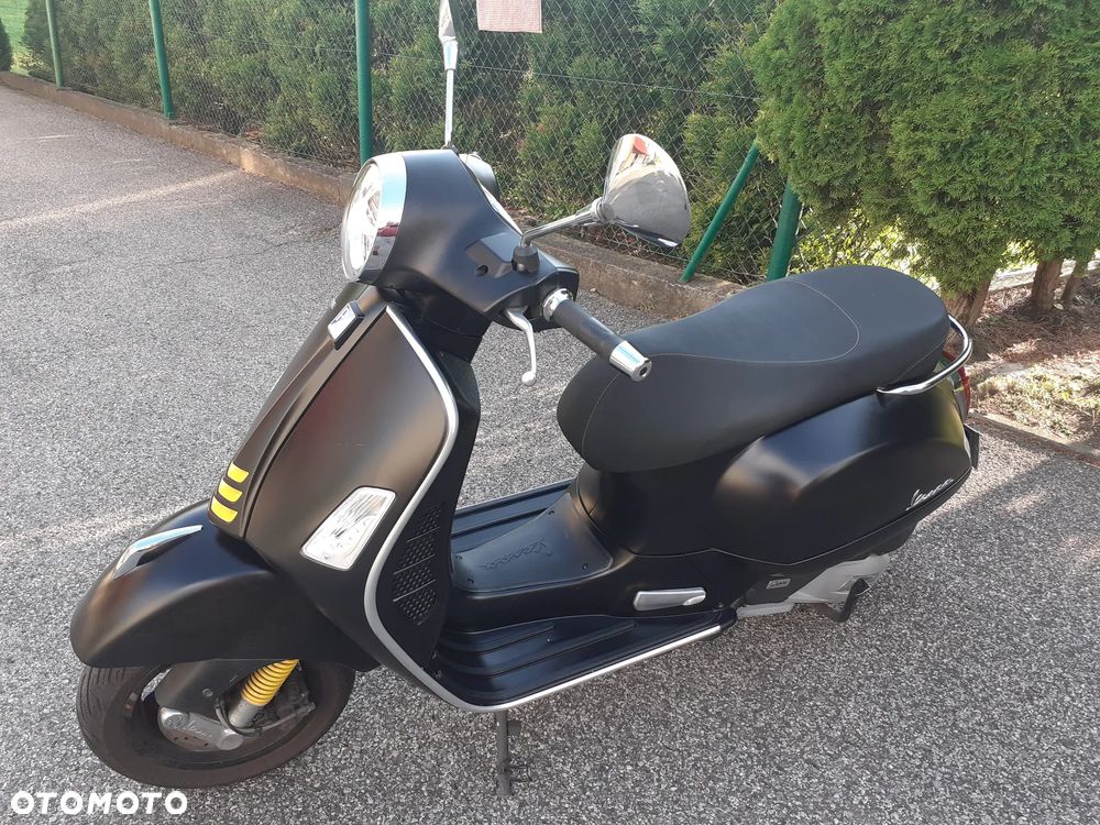 Piaggio Vespa - 16